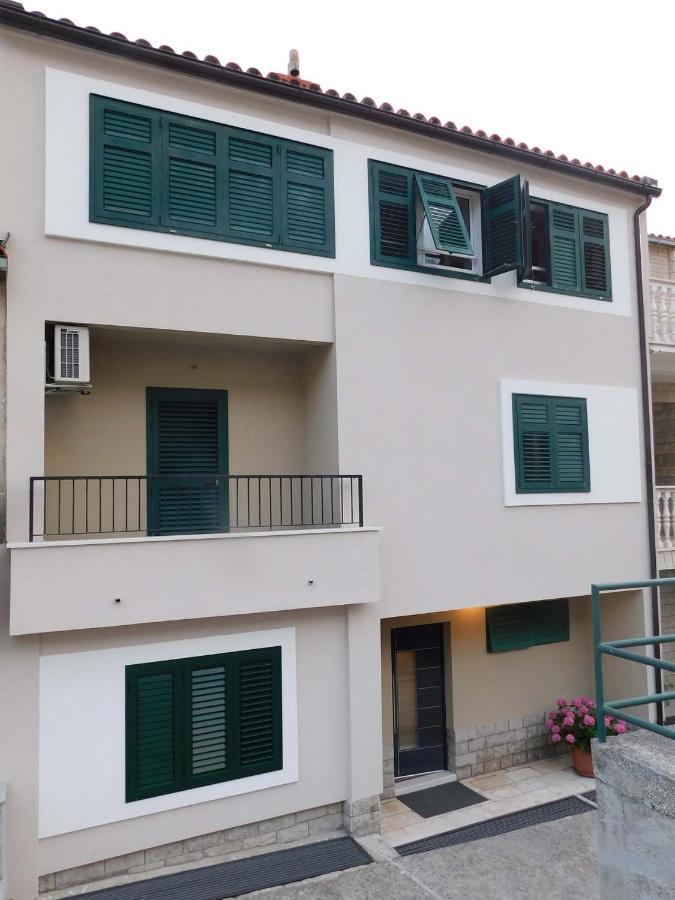 Apartments with a parking space Makarska - 11361 Exteriör bild