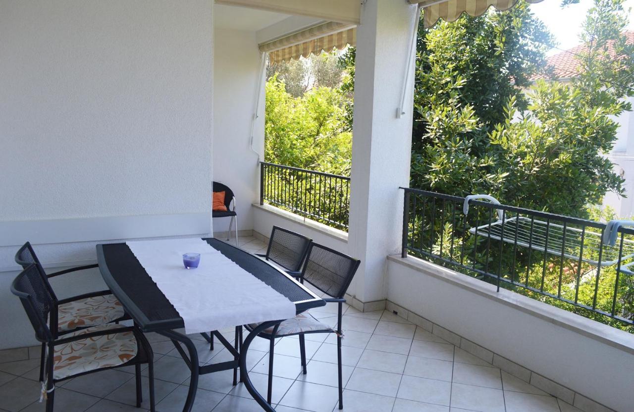 Apartments with a parking space Makarska - 11361 Exteriör bild