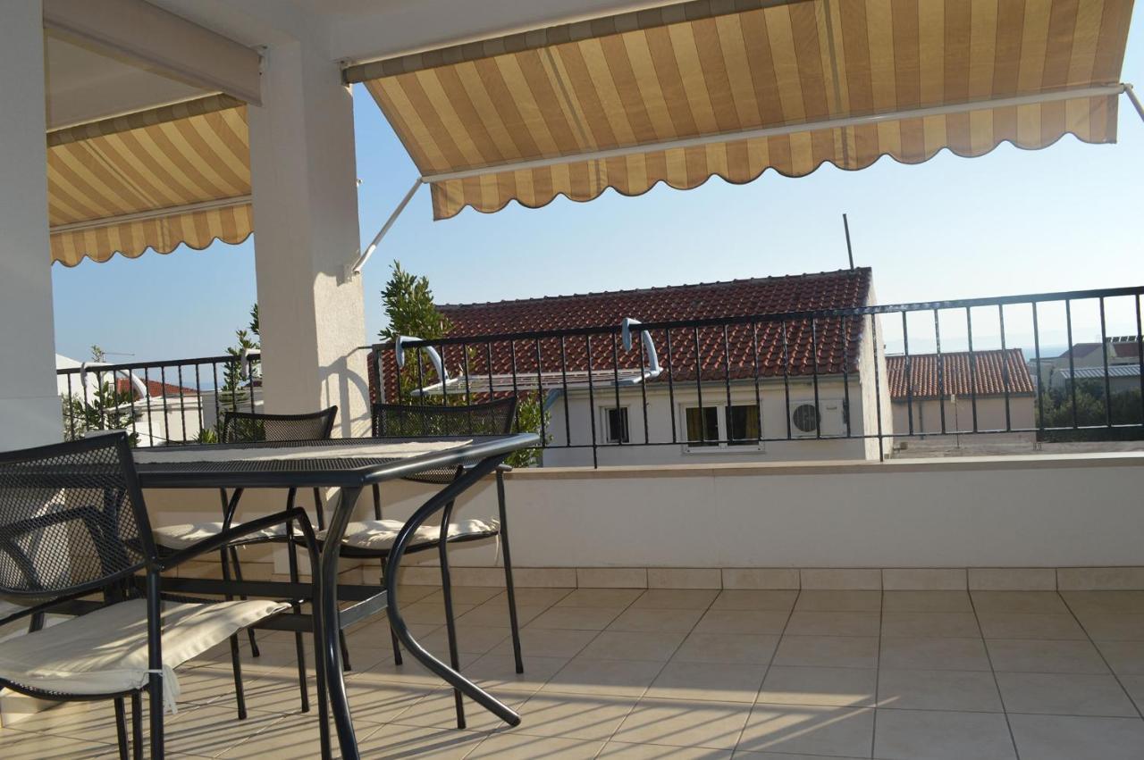 Apartments with a parking space Makarska - 11361 Exteriör bild