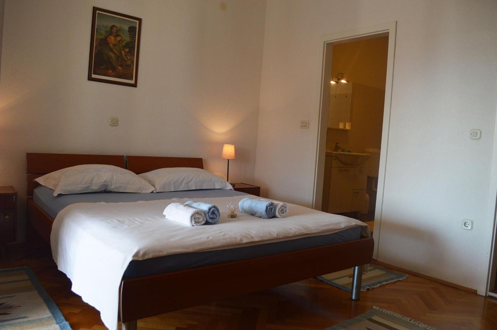 Apartments with a parking space Makarska - 11361 Rum bild