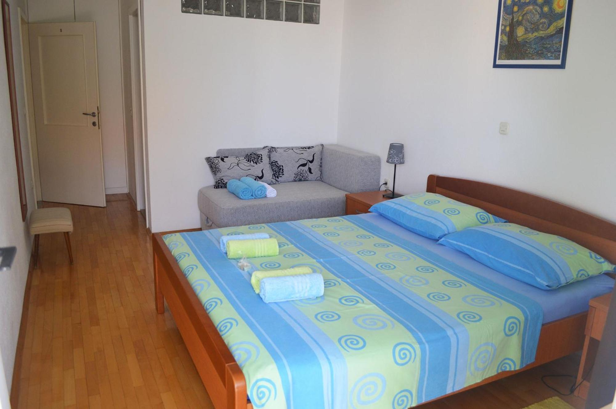 Apartments with a parking space Makarska - 11361 Rum bild